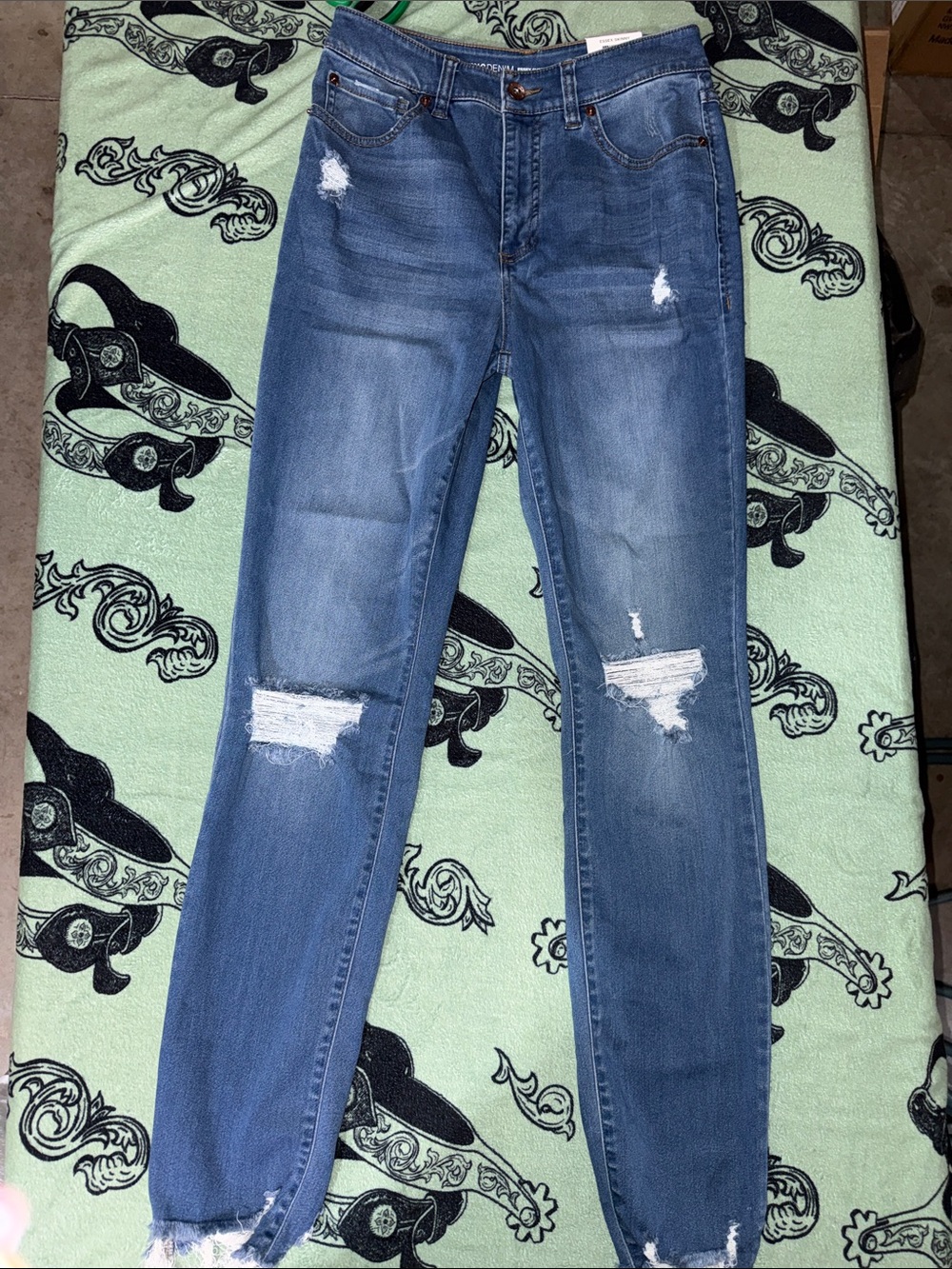 INC ESSEX SUPPER SKINNY Distressed Skinny Jeans — Blue SIZE 6